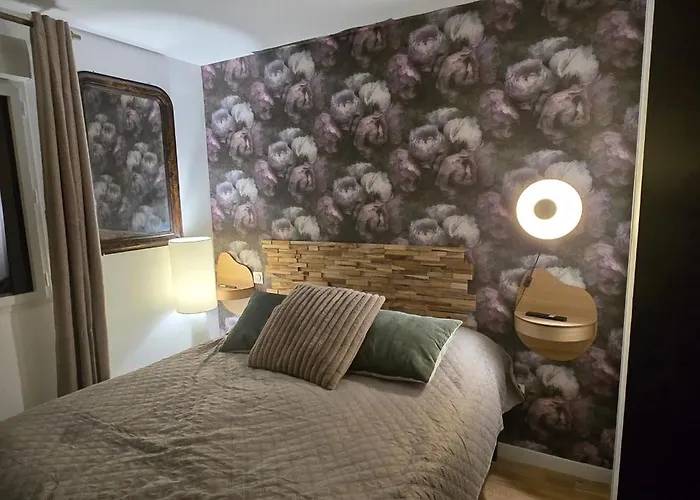 Les Reflets Du Detente Et Nature A Genos-loudenvieille Classe 4 Etoiles Devant Le Avec Jardin Διαμέρισμα