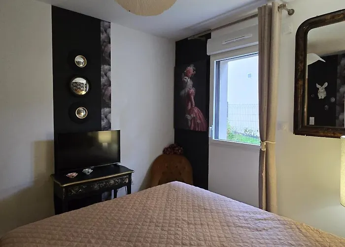 Les Reflets Du Detente Et Nature A Genos-loudenvieille Classe 4 Etoiles Devant Le Avec Jardin Διαμέρισμα *