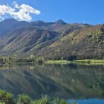Appartement Les reflets du lac en face du lac de Loudenvielle avec jardin clos, 6 Personnes, classé 4 étoiles